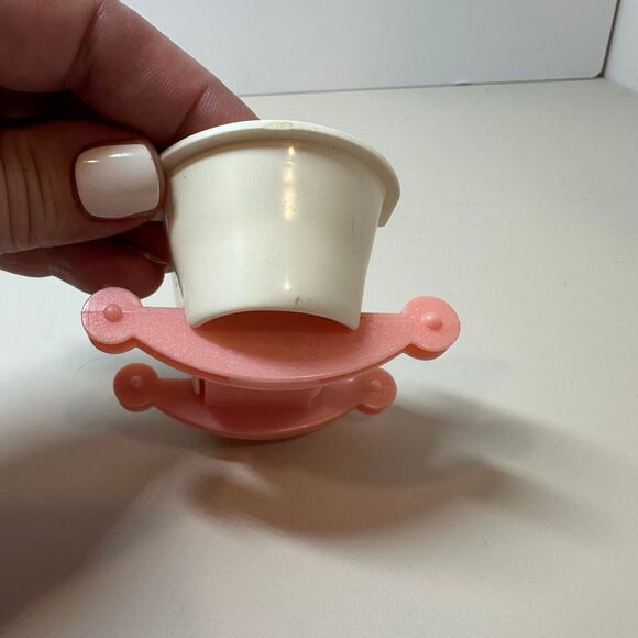 Dollhouse Cradle Pink White 1995 Fisher Price Loving Family Nursery Furniture - Picture 6 of 10